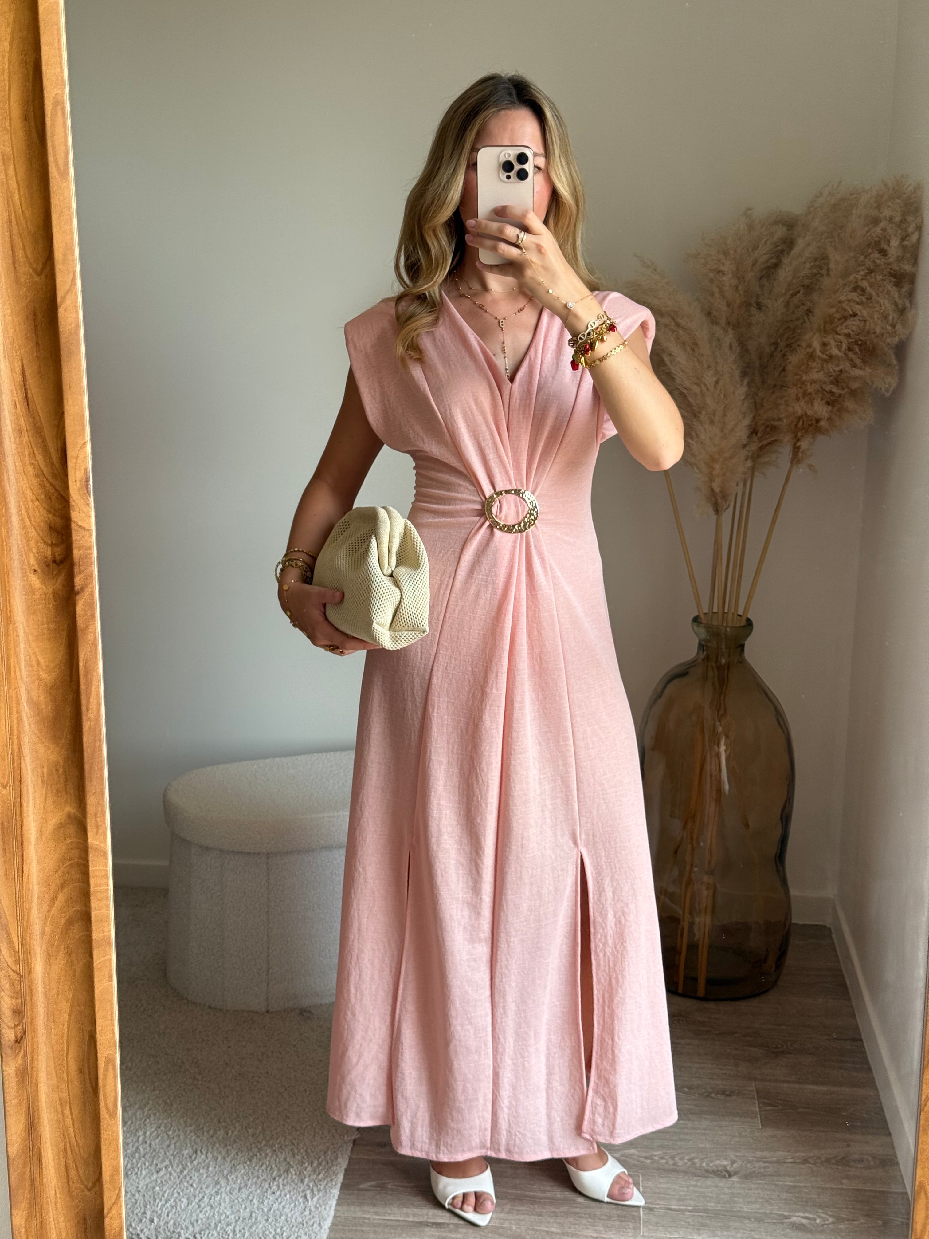 Robe sans manche bijou intégré