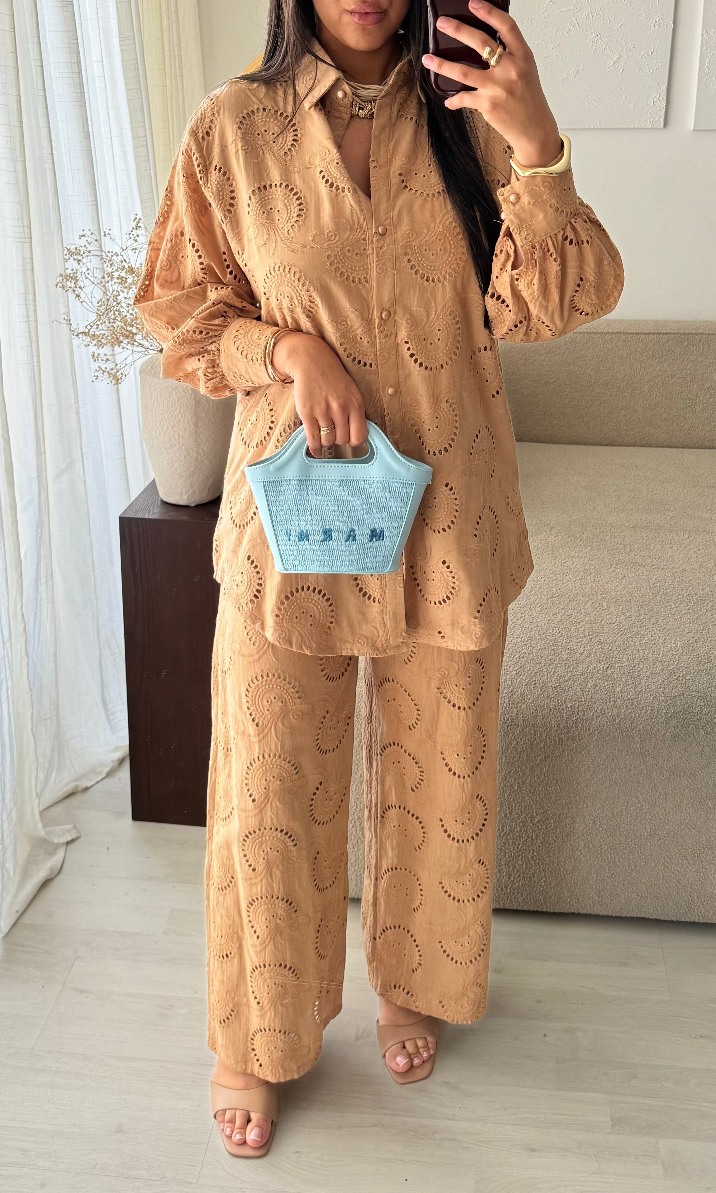 Ensemble broderie anglaise camel