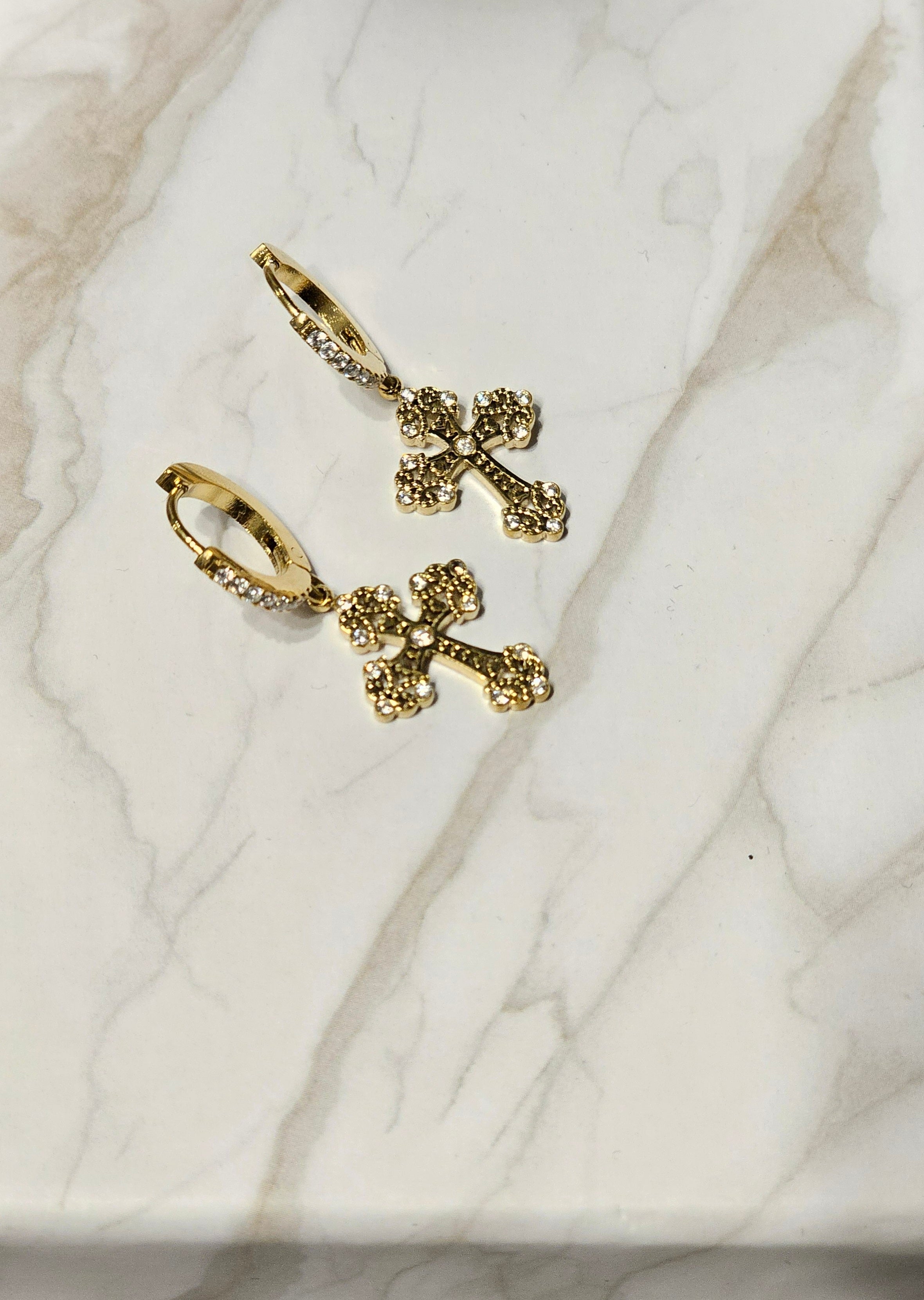 Boucle d'oreille croix