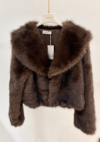 Veste fourrure synthétique courte