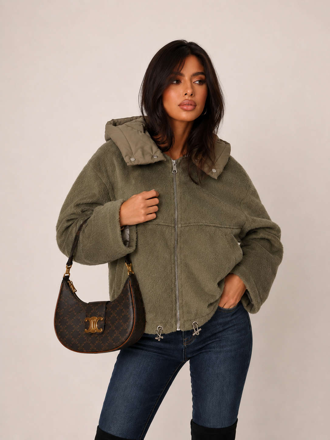 Manteau court à capuche