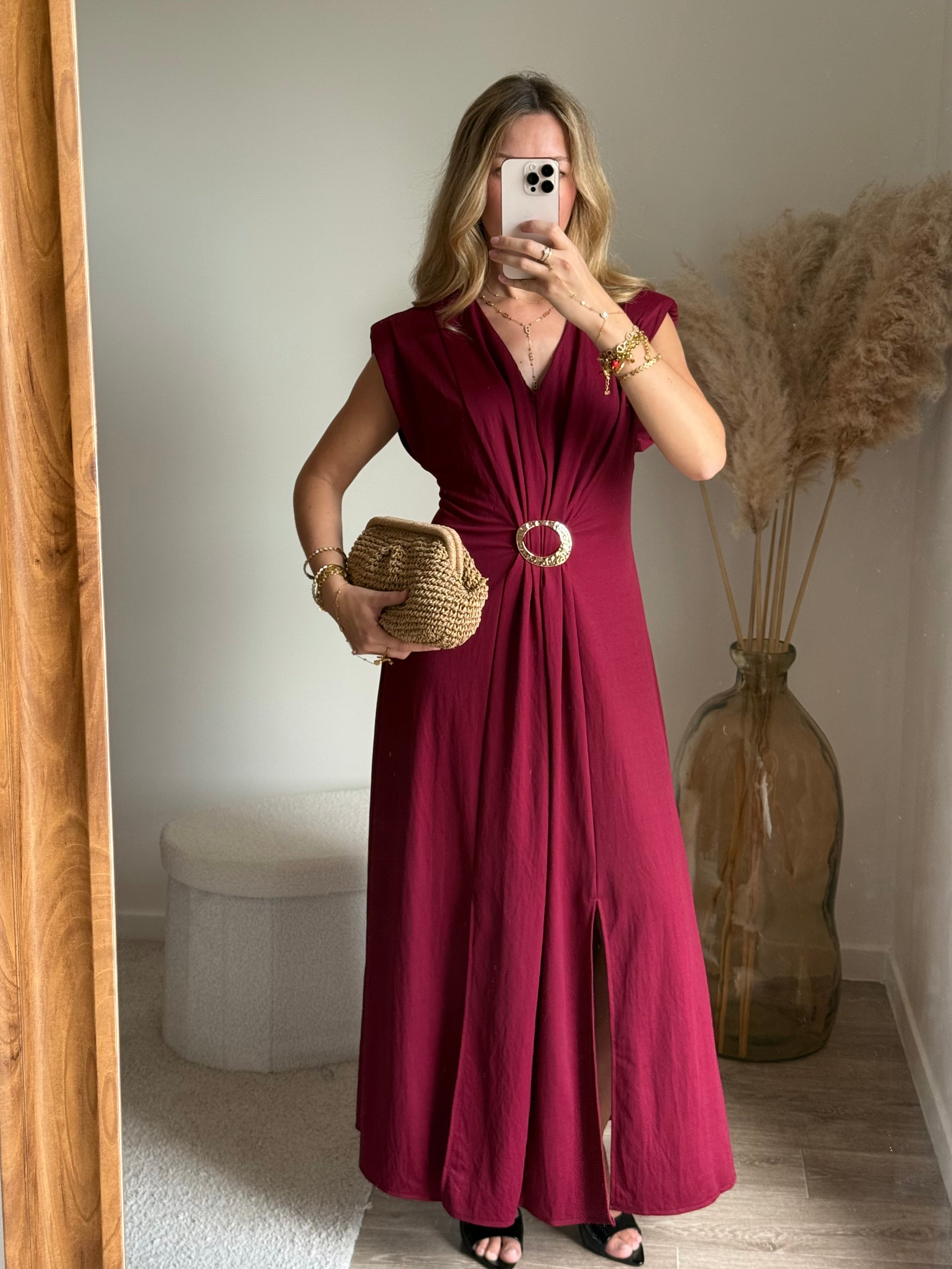 Robe sans manche bijou intégré