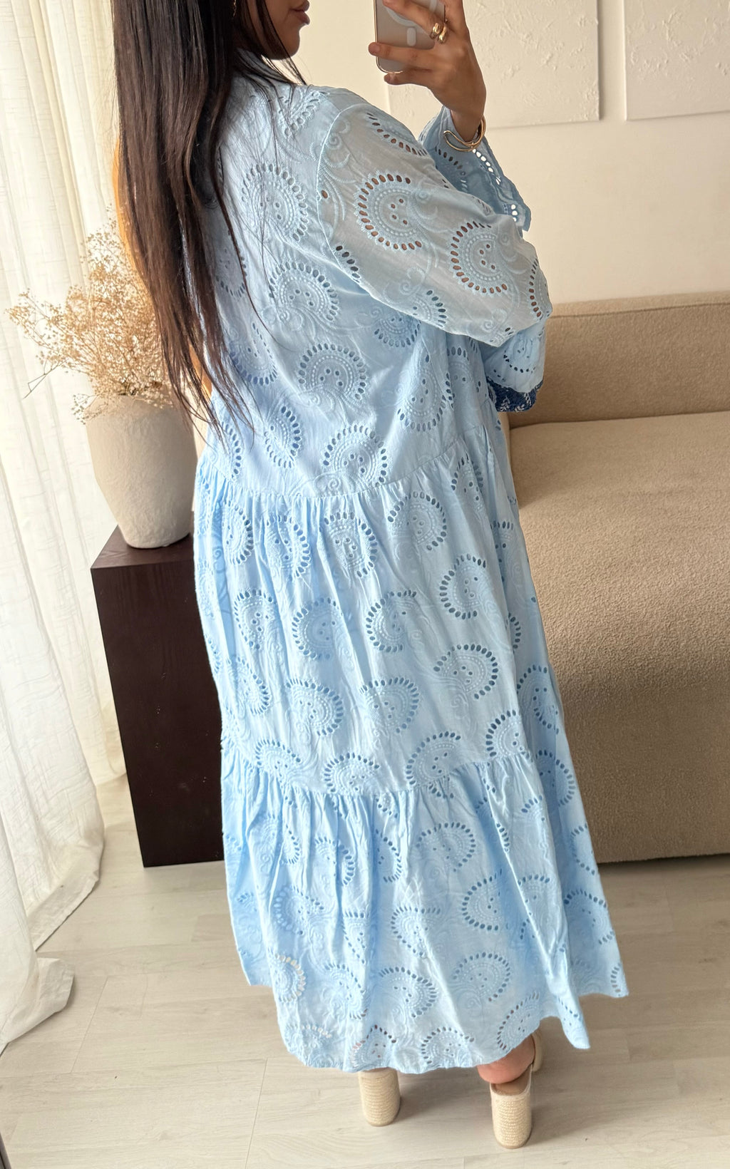 Robe brodé