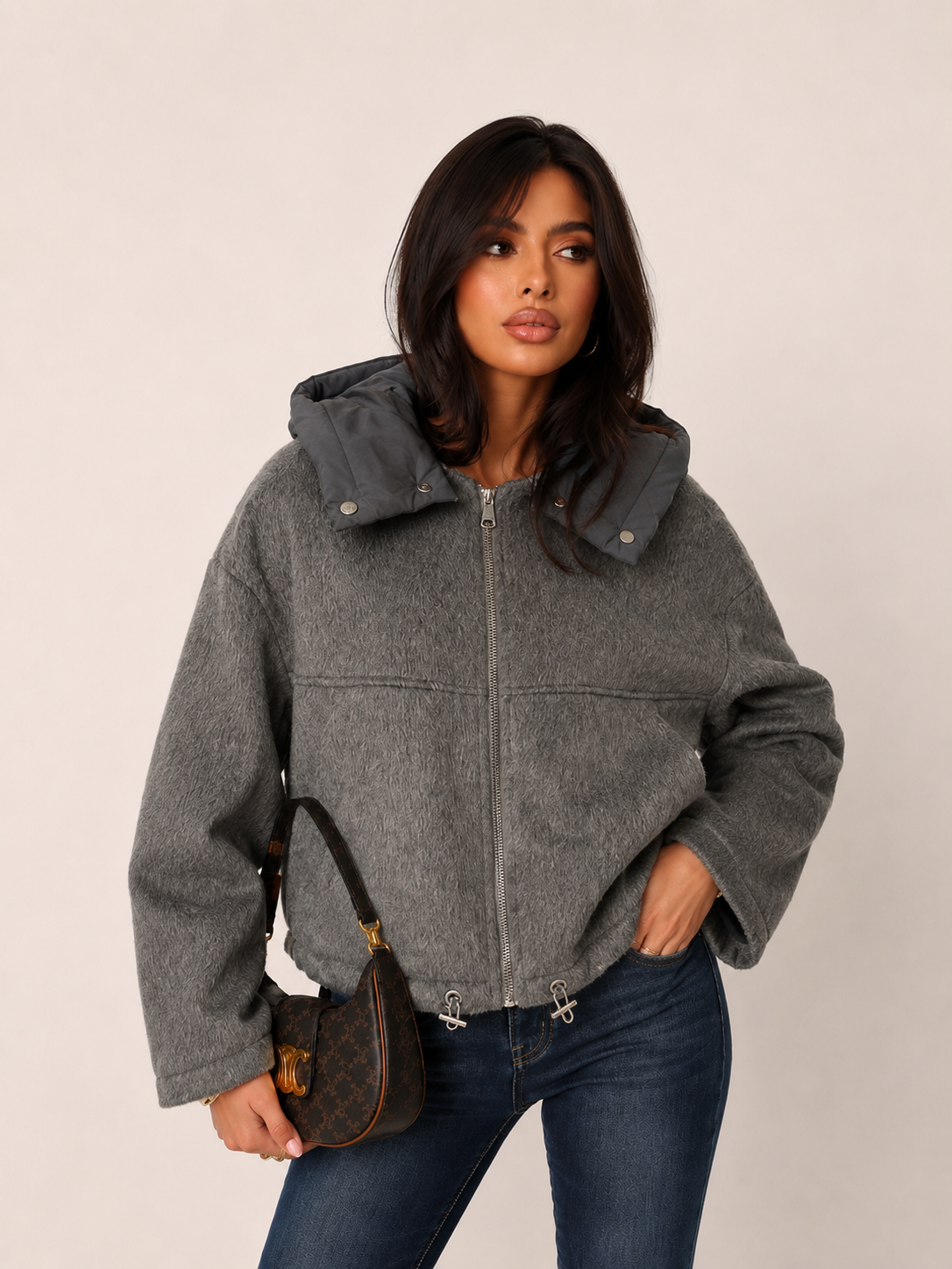 Manteau court à capuche