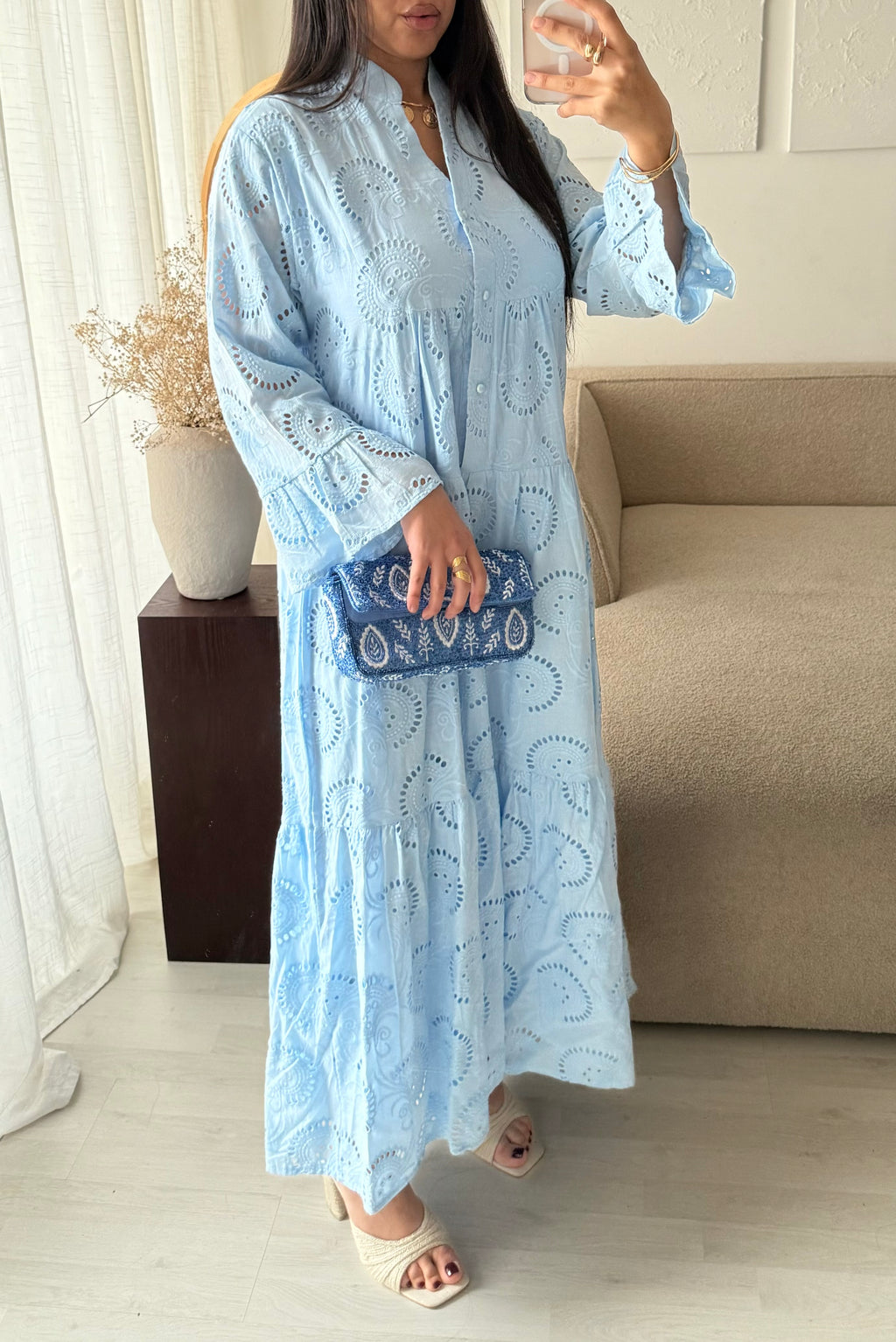 Robe brodé