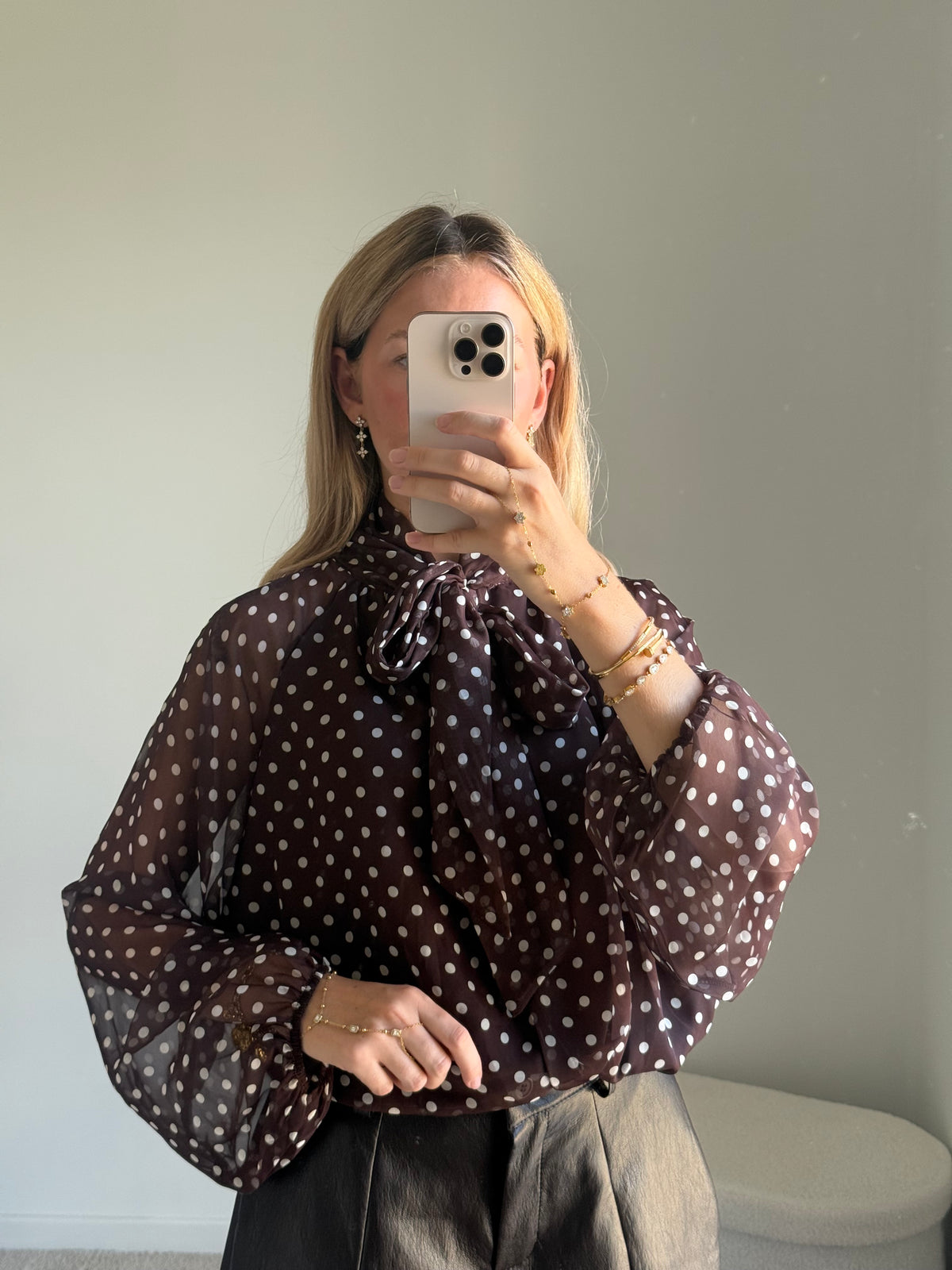 Blouse Fluide à Pois avec Foulard - Chocolat