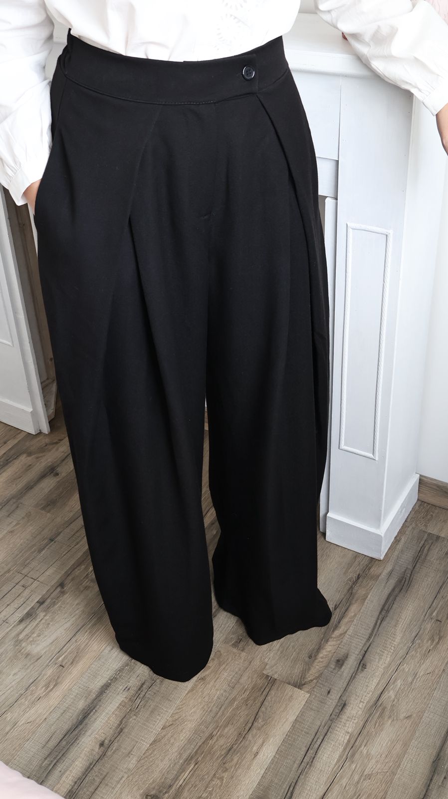 Pantalon Palazzo Noir à Plis Profonds