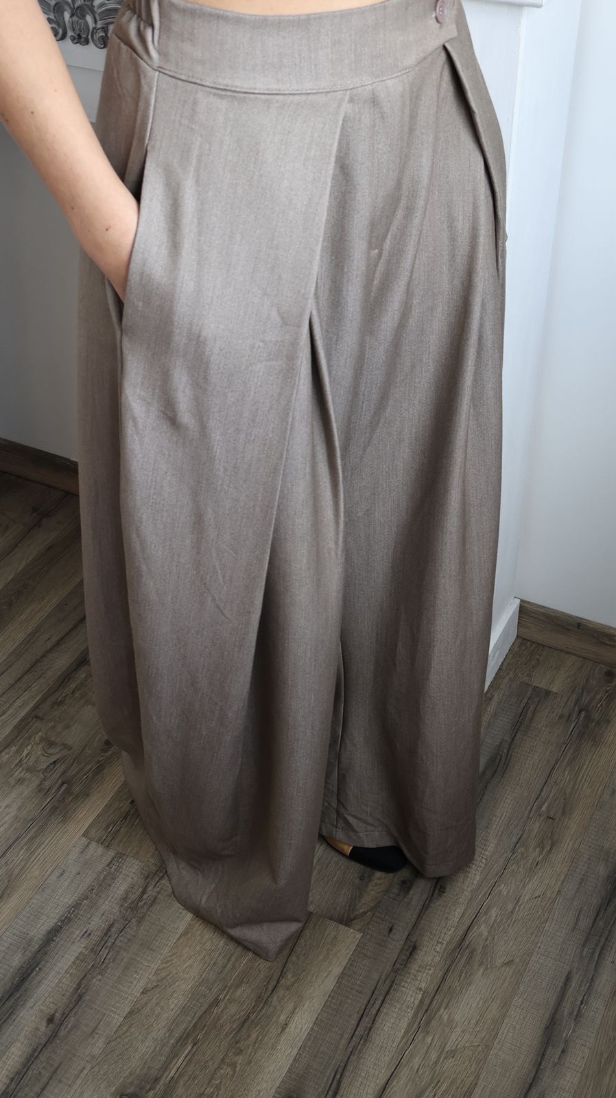 Pantalon Palazzo Noir à Plis Profonds