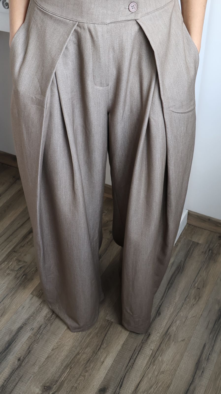 Pantalon Palazzo Noir à Plis Profonds