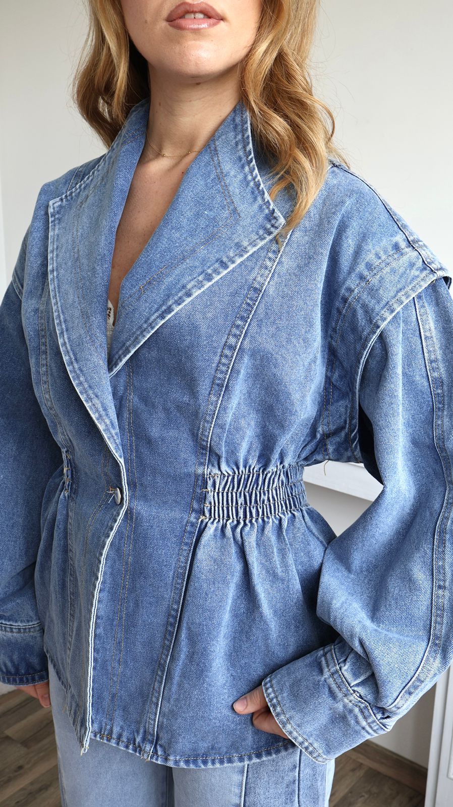Veste en jean cintrée à basque Denim Vintage