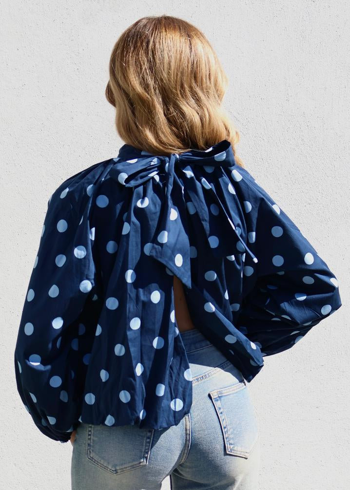 Blouse "Serena" à Pois avec Dos Nu et Nœud