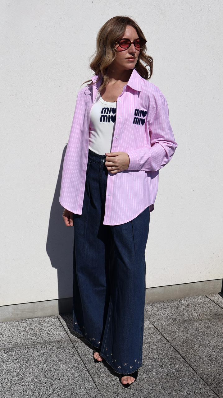 Ensemble Combiné : Chemise à Rayures et Top Brodés