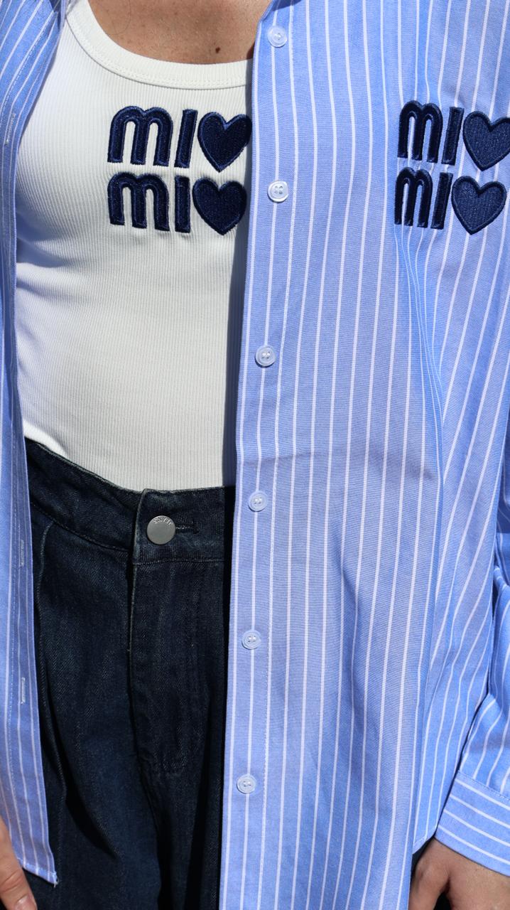 Ensemble Combiné : Chemise à Rayures et Top Brodés