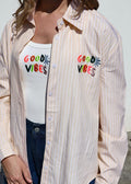 Ensemble 2-en-1 : Chemise Rayée et Top "Good Vibes"