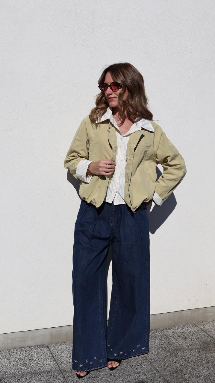 Blouson Technique Court à Col Chemise et Finitions Élastiquées