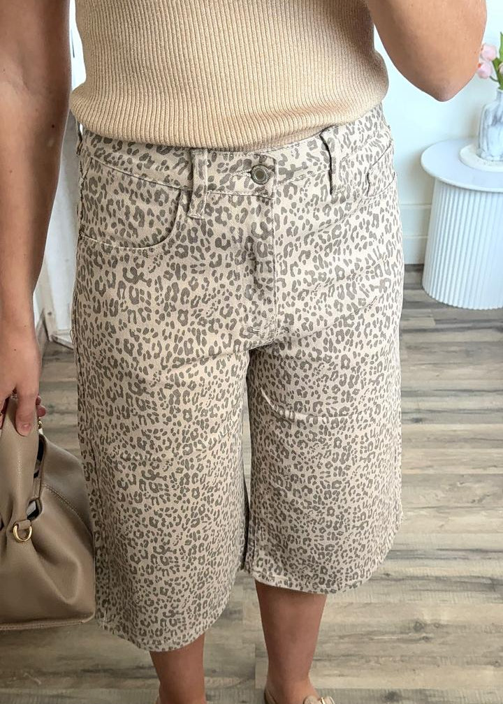 Bermuda en Denim Imprimé Léopard