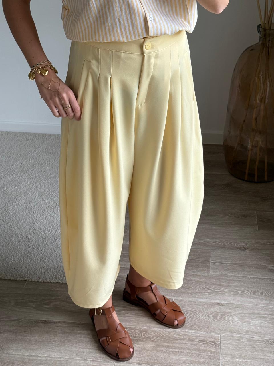 Bermuda Chloé Jaune Pastel