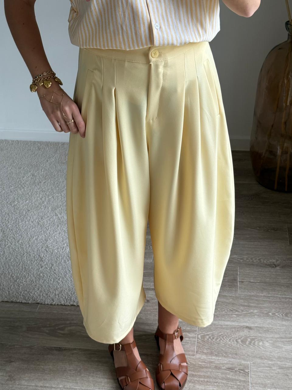 Bermuda Chloé Jaune Pastel