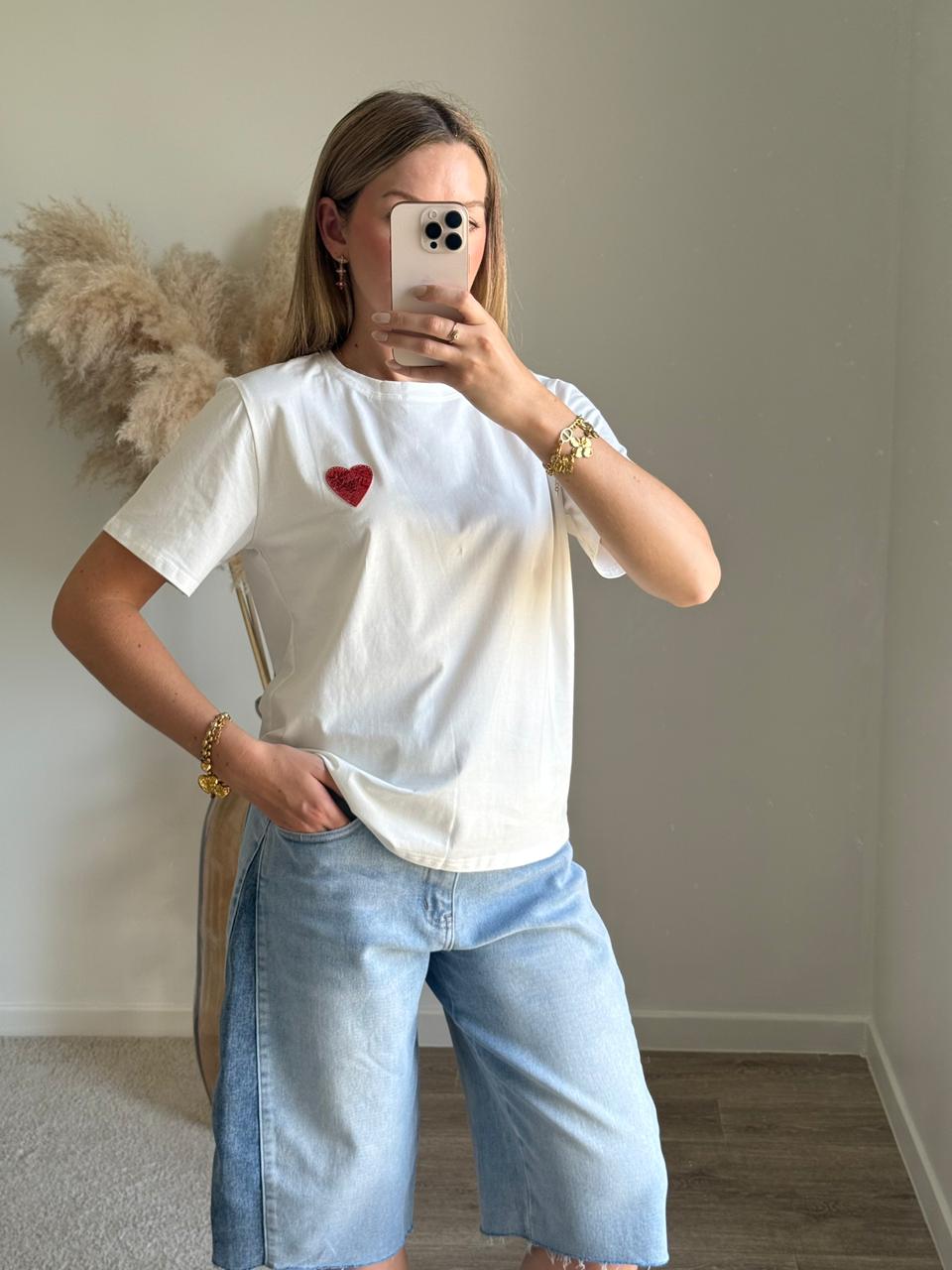 T-shirt Basique avec Broderie Cœur
