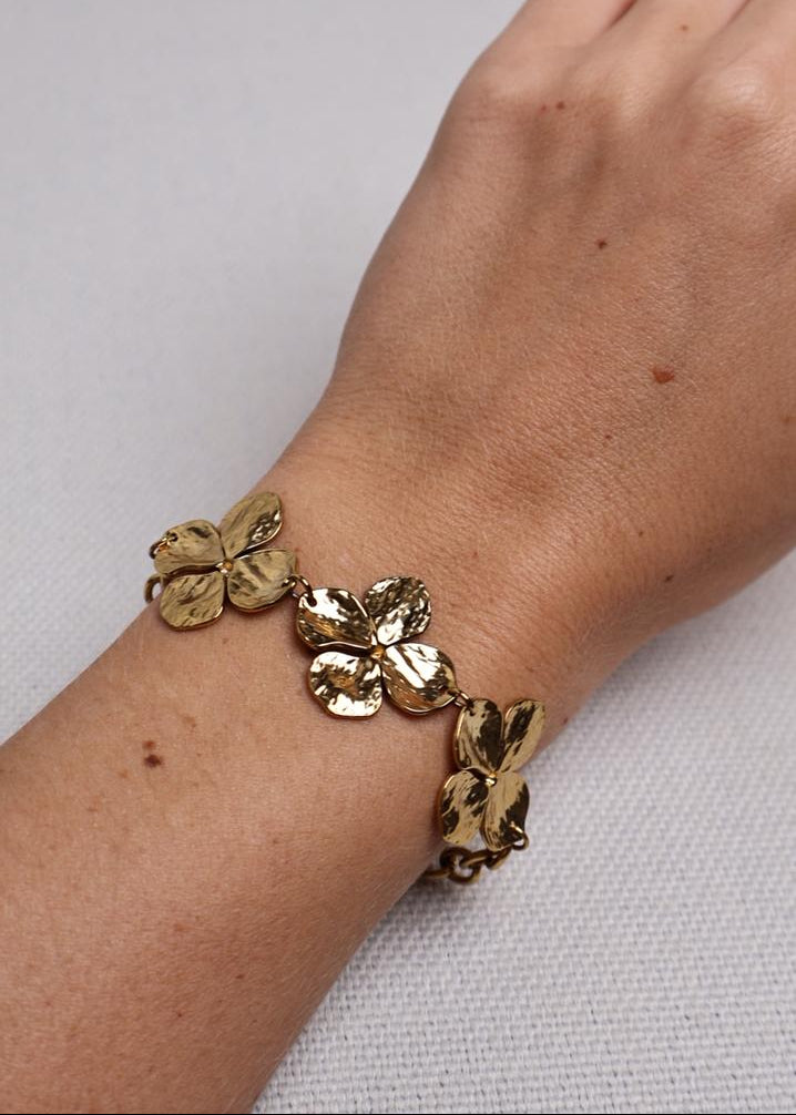 Bracelet Maillons Fleurs Martelées – Doré Mat
