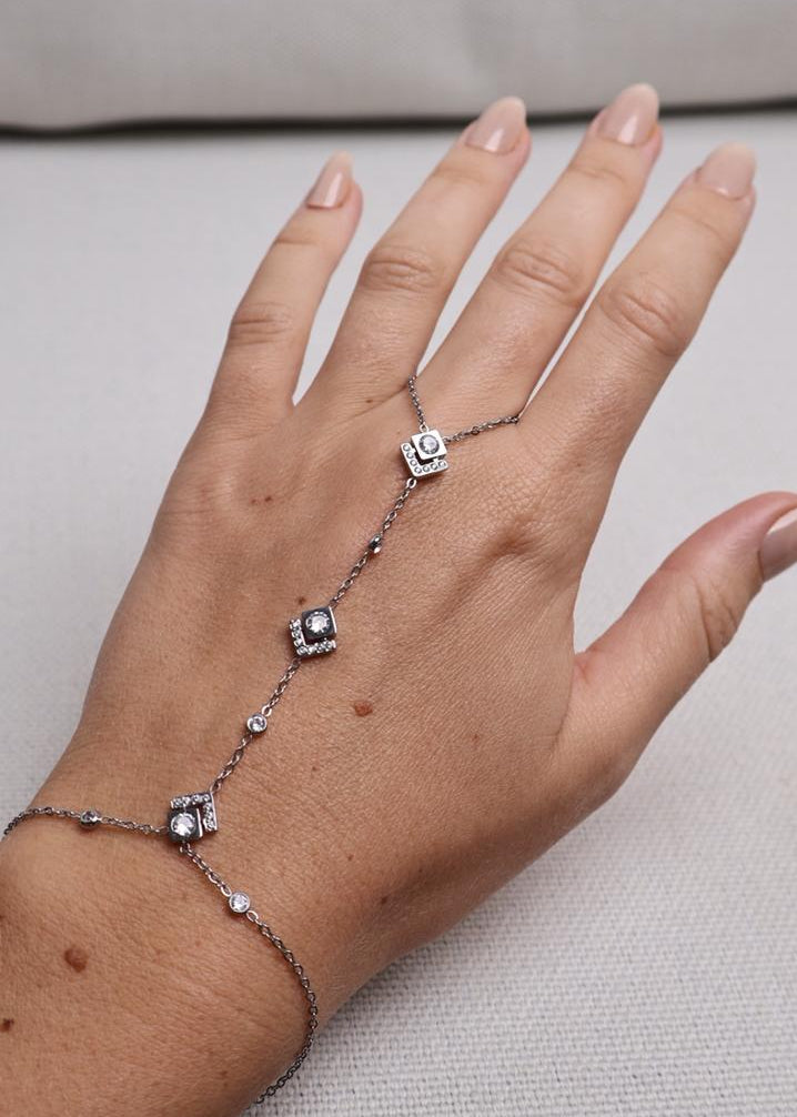 Bracelet de Main Aura Géométrique – Argent