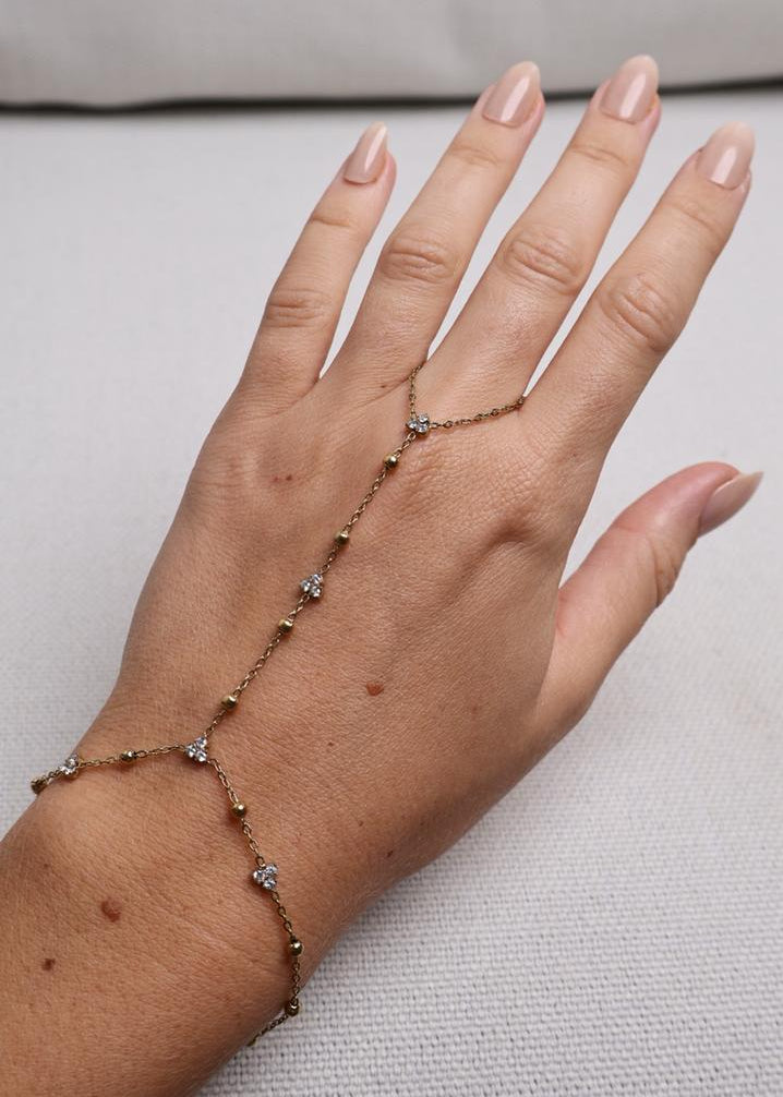 Bijou de Main Flore Chaîne Perlée & Strass - Doré