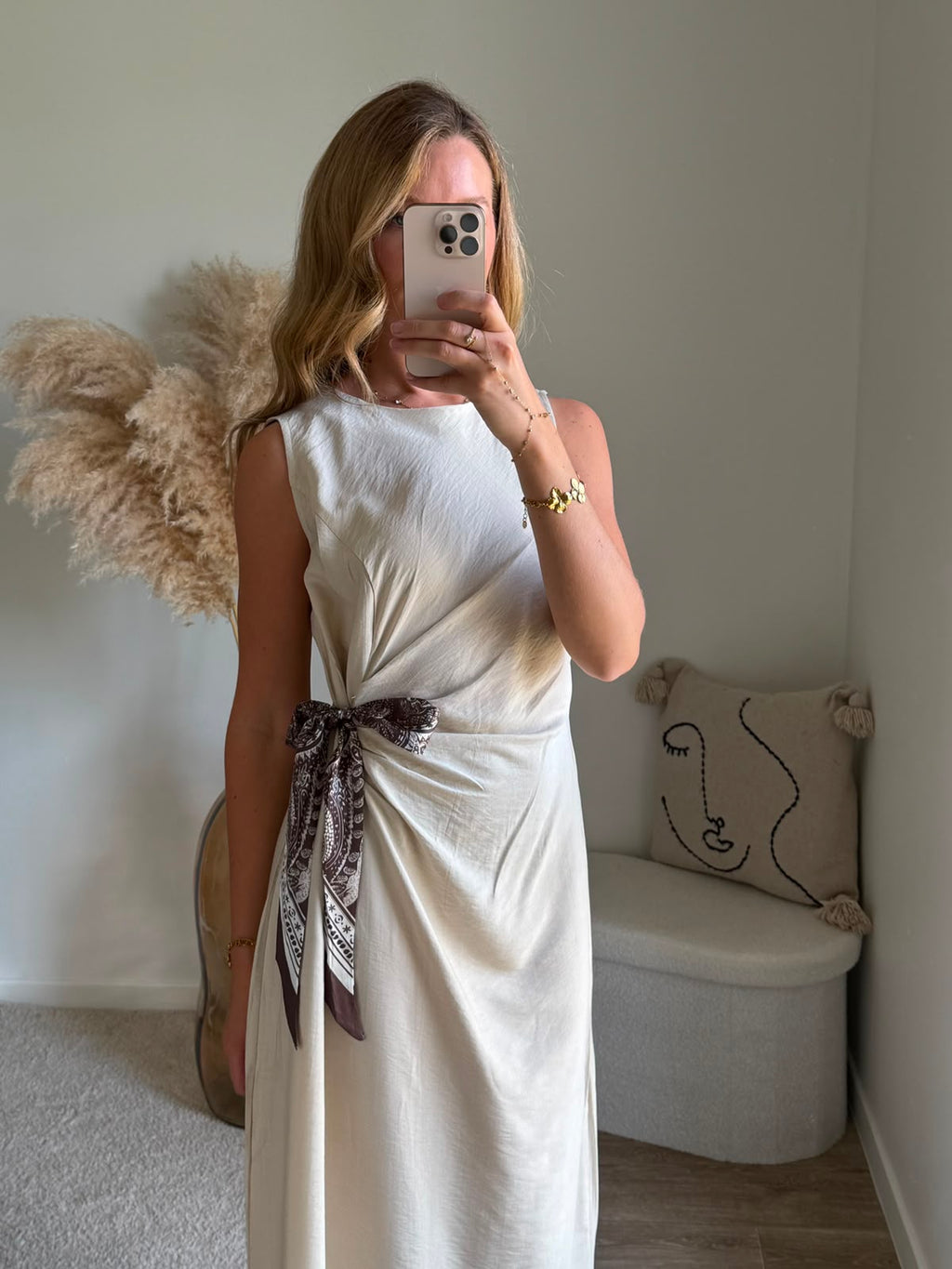 Robe Beige Sans Manches Effet Lin