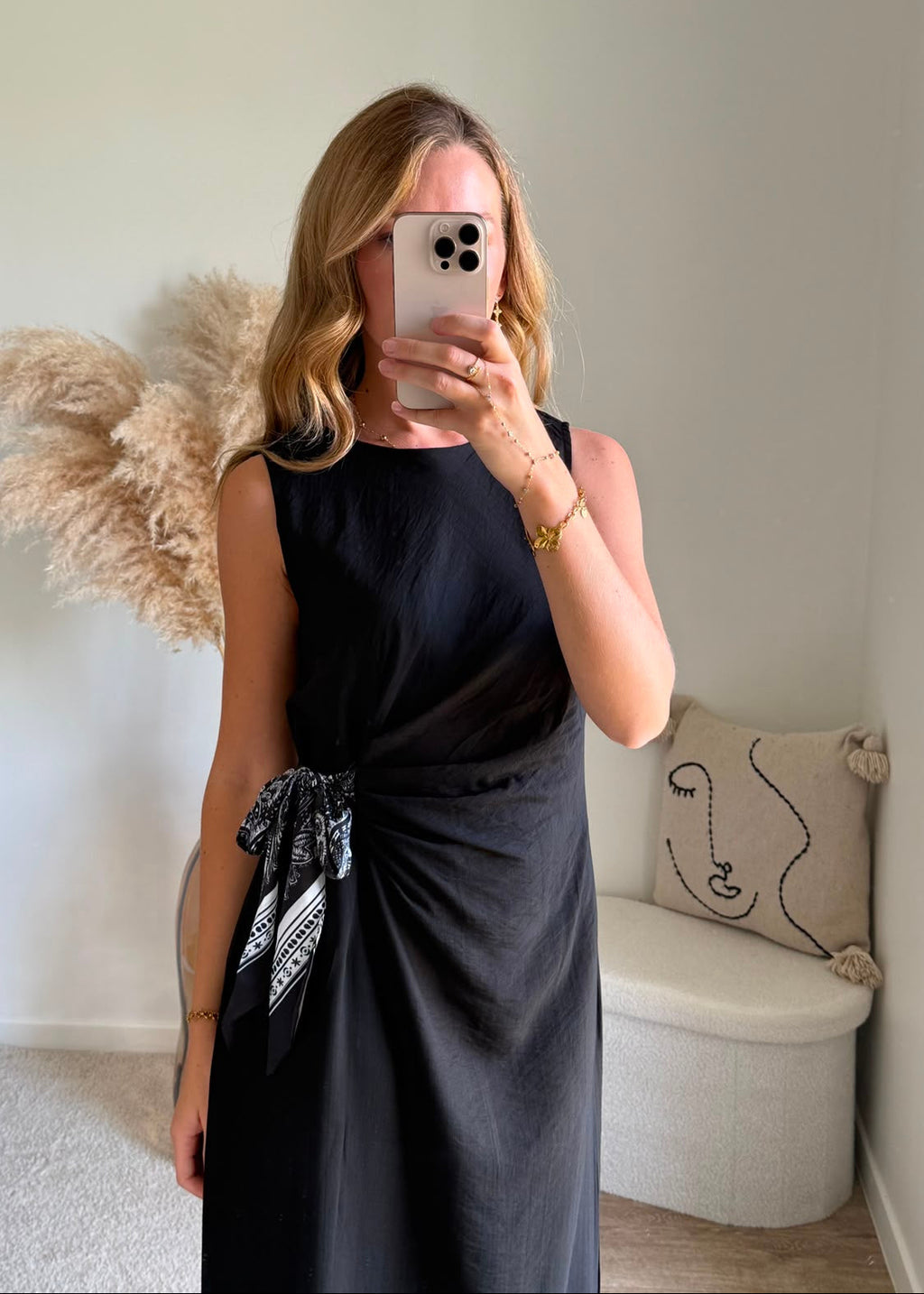 Robe Noire Sans Manches Effet Lin
