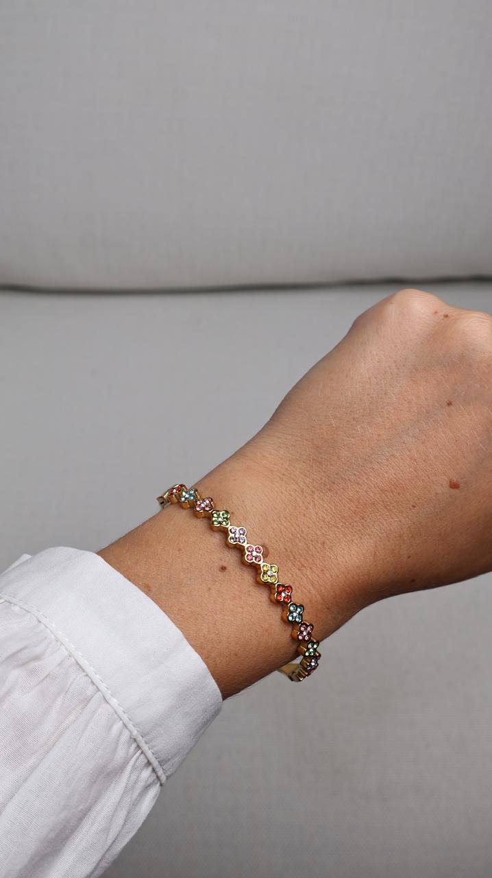 Bracelet rigide à motifs trèfles bicolores