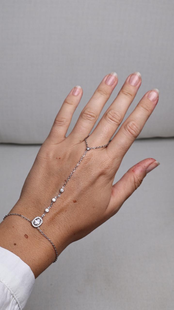 Chaîne de main à pendentif ovale serti - Argent
