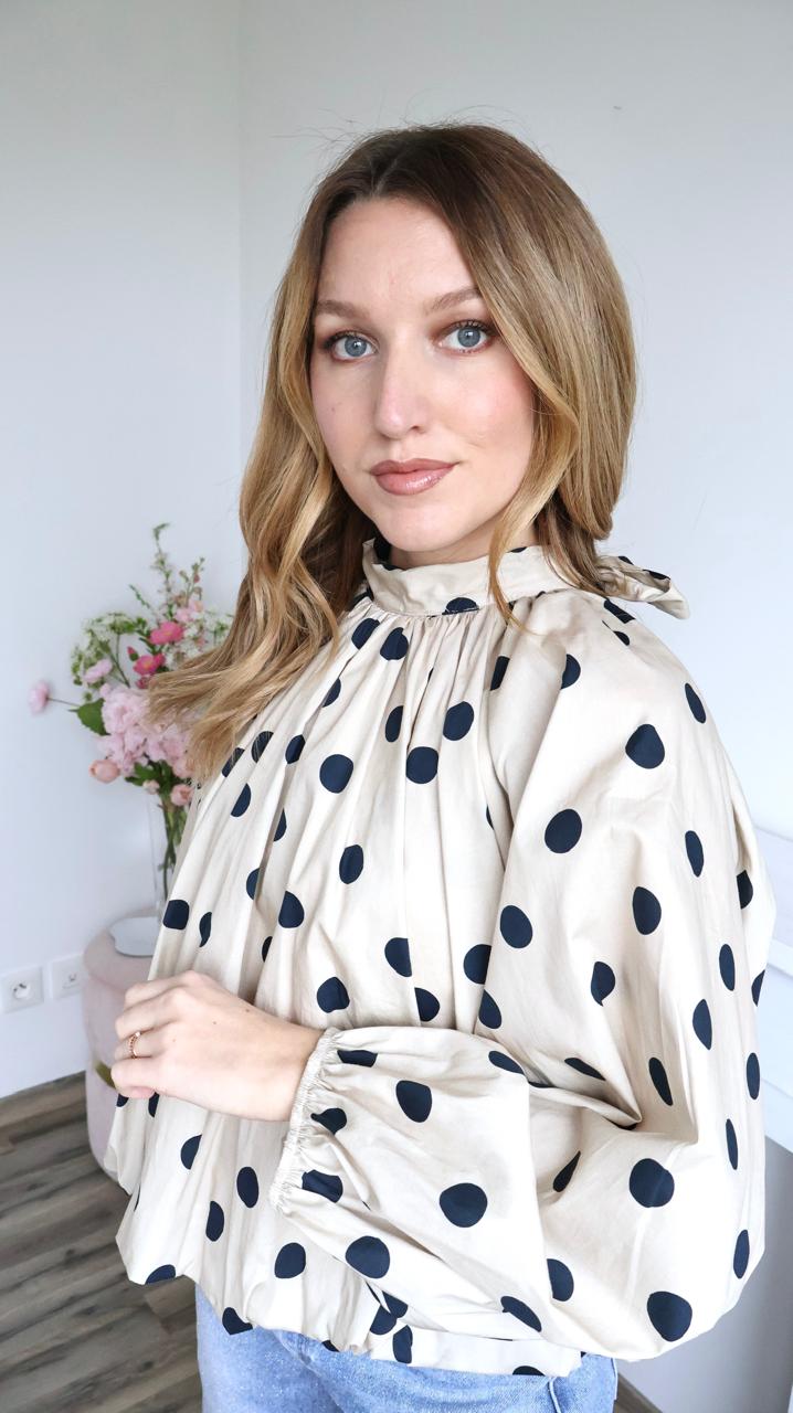 Blouse "Serena" à Pois avec Dos Nu et Nœud