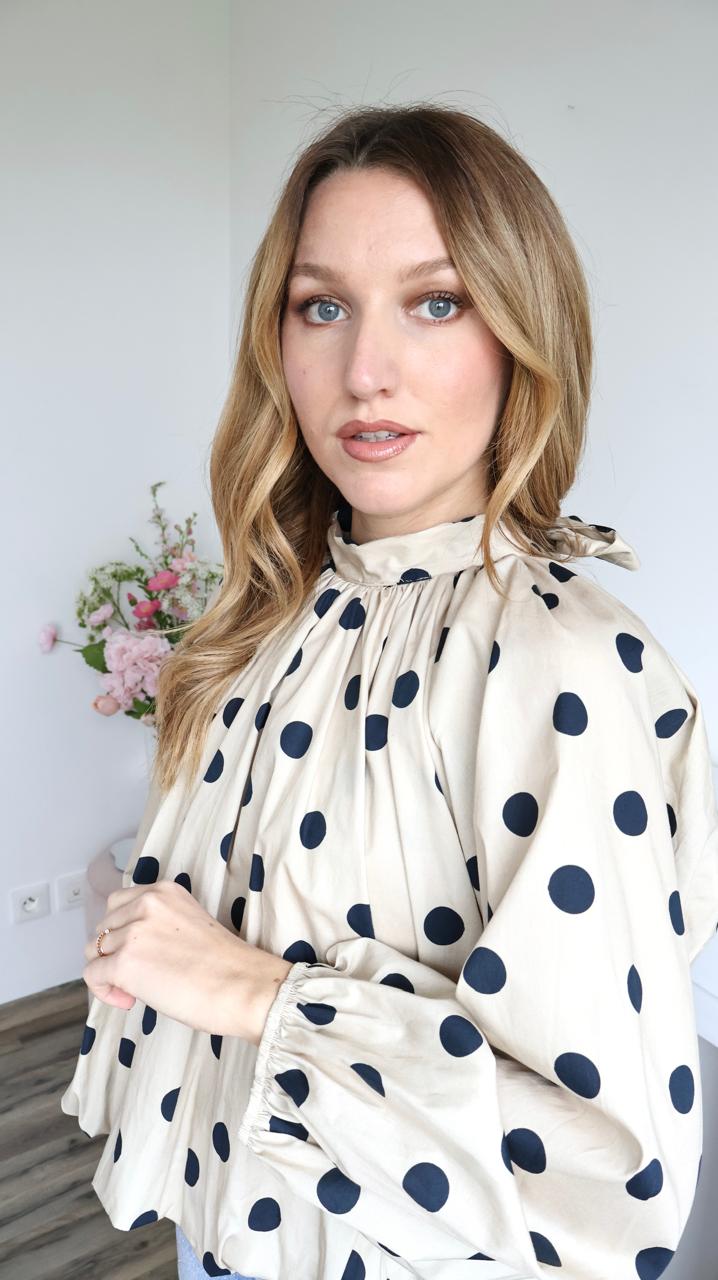 Blouse "Serena" à Pois avec Dos Nu et Nœud