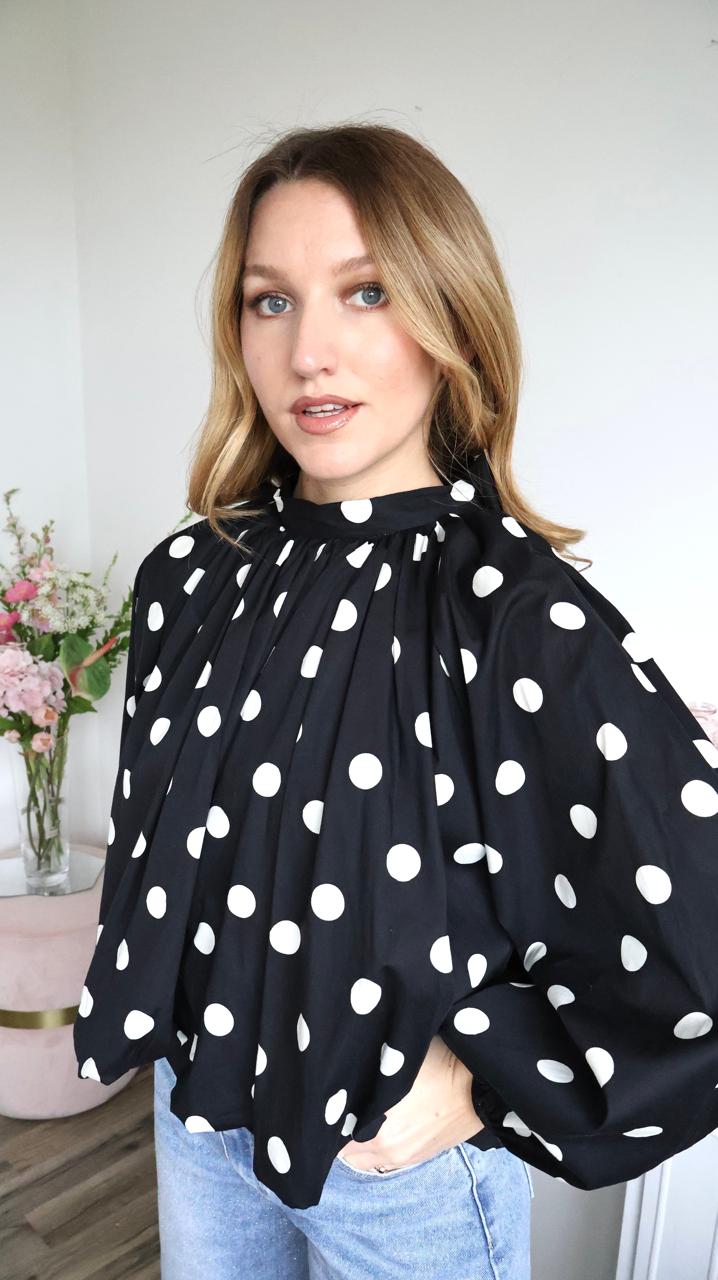 Blouse "Serena" à Pois avec Dos Nu et Nœud