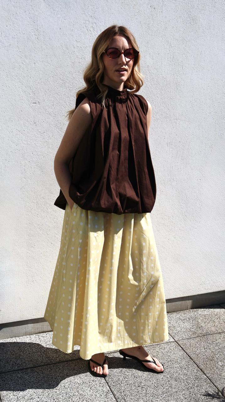 JUPE MIDI À POIS VOLUMINEUSE