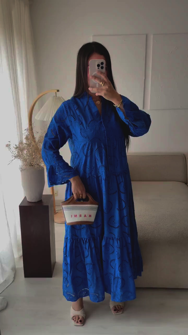Robe brodé