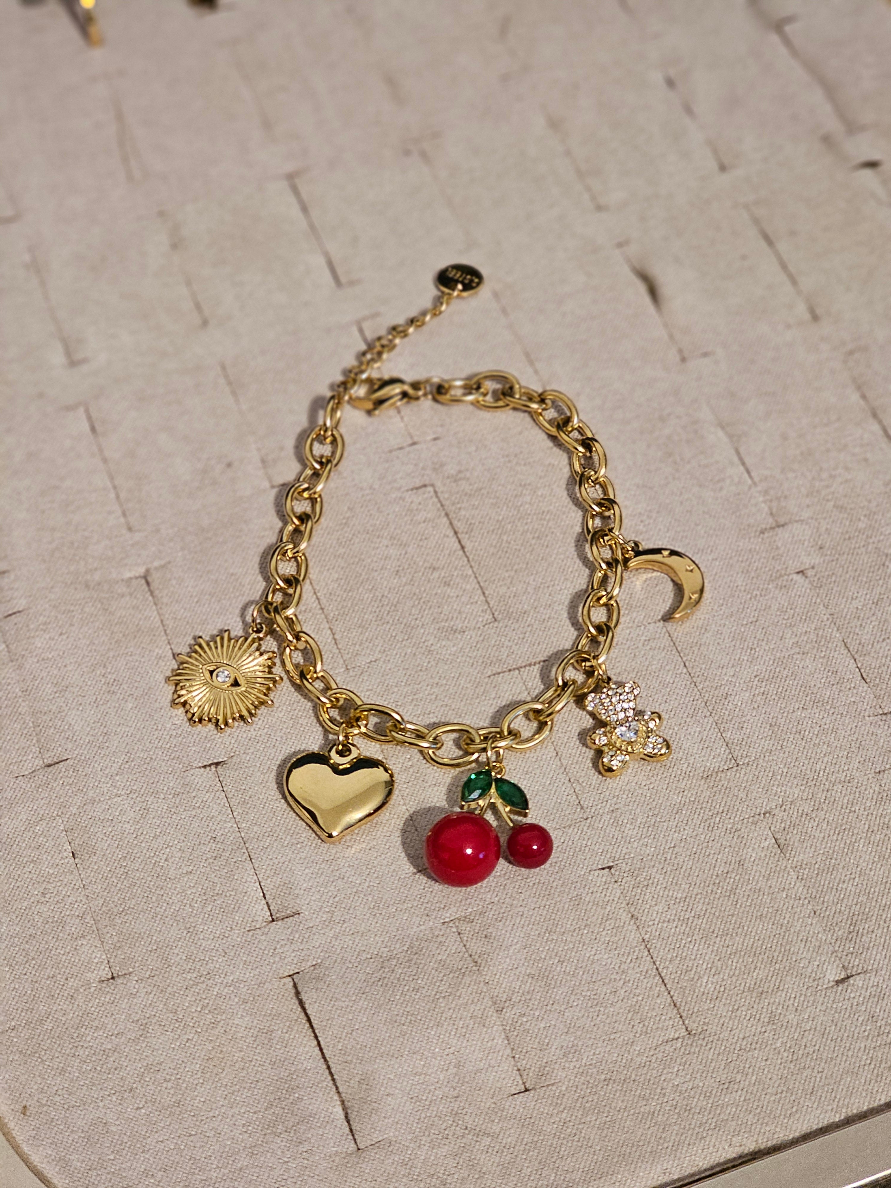 Bracelet breloque cerise